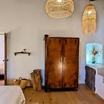 Otel Mas Oms Montnegre